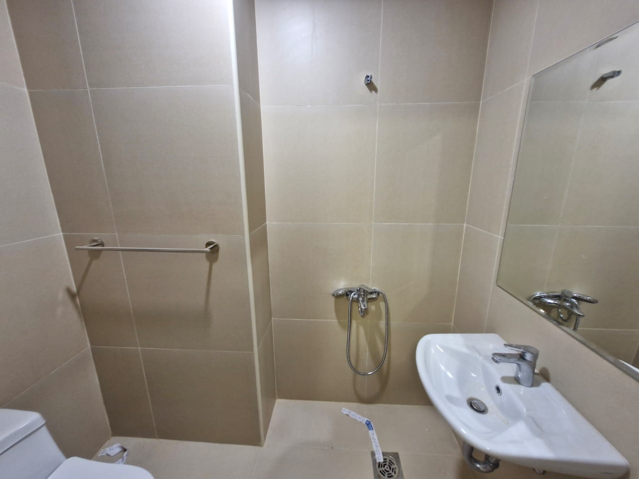  🏰 *Modern Luxury Villa in Sidra District – Roshn*  ✨ Elegantly Half-Furnished ✨